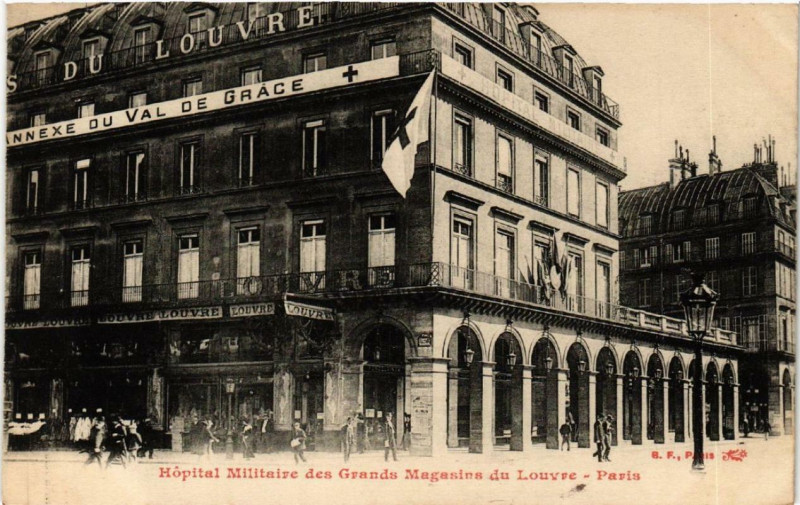 Carte postale ancienne Paris 1e Grands Magasins du Louvre Hopital Militaire à Paris 1er