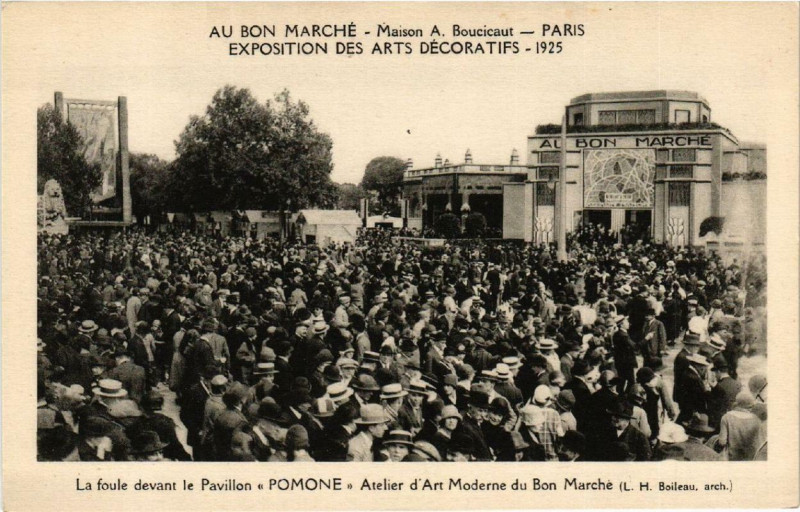 Carte postale ancienne Paris 7e Au Bon Marché Le Pavillon Pomone Expo 1925 à Paris 7e