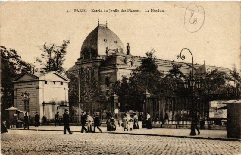 Carte postale ancienne Paris (5e) Entrée du Jardin des Plantes. Le Museum à Paris 5e