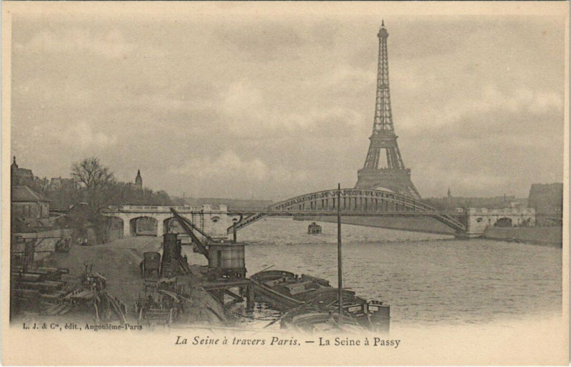 Carte postale ancienne La Seine à Passy à Paris 16e