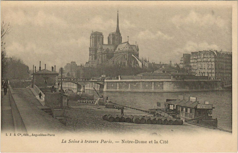 Carte postale ancienne La Seine a travers Paris - Notre-Dame à Paris 5e