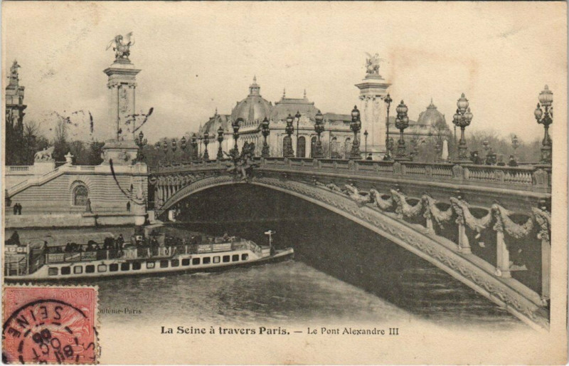 Carte postale ancienne La Seine a travers Paris - Le Pont Alexandre Iii à Paris 7e