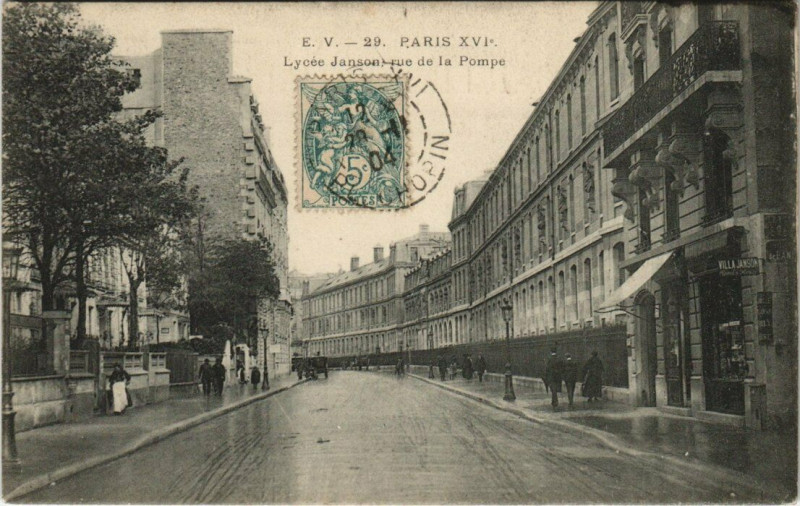 Carte postale ancienne Rue de la Pompe - Lycée Janson de Sailly à Paris 16e