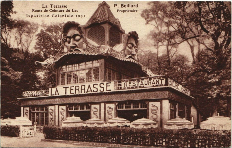 Carte postale ancienne Paris 12e - La terrasse Expo Coloniale à Paris 12e