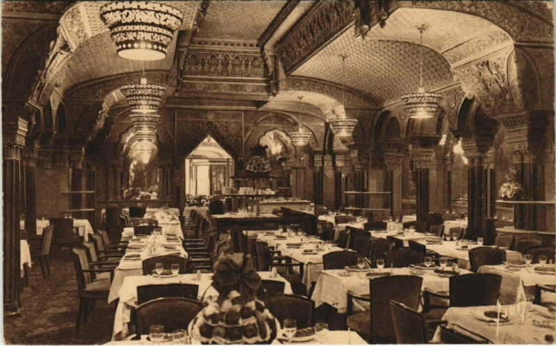 Carte postale ancienne Paris 9e - Restaurant Luce - Noel Peter's à Paris 9e