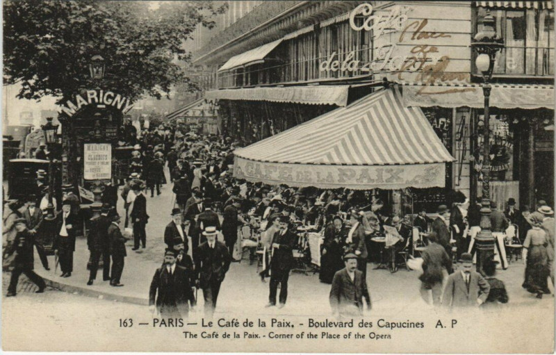 Carte postale ancienne Paris 9e - Le Café de la Paix - Boulevard des Capucines à Paris 9e