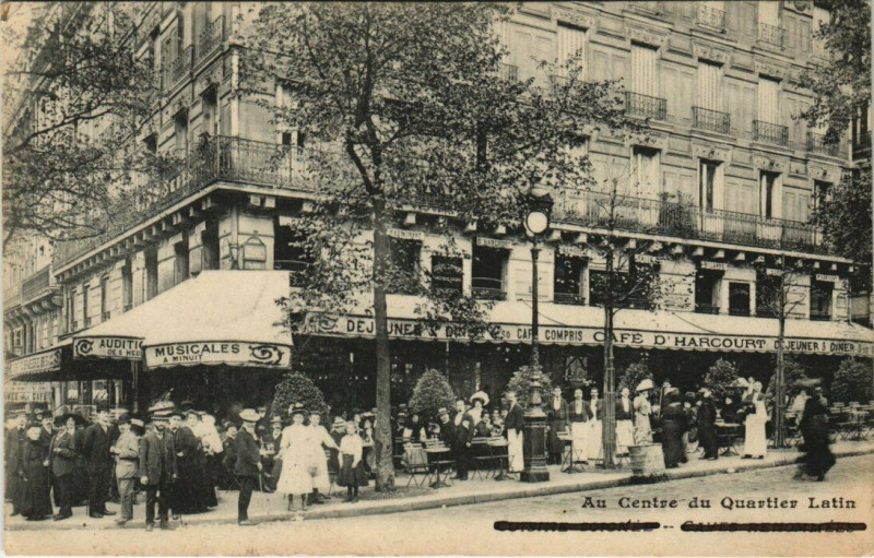 Carte postale ancienne Paris 5e - Au Centre du Quartier Latin à Paris 5e