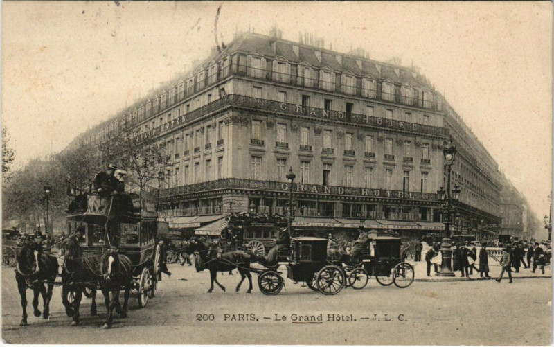 Carte postale ancienne Paris 9e - Le Grand Hotel à Paris 9e