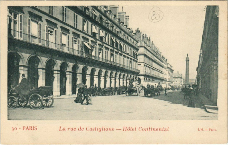 Carte postale ancienne Paris 9e - Rue de Castiglione - Hotel Continental à Paris 9e