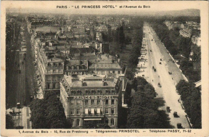 Carte postale ancienne Le Princess Hotel et l'Avenue du Bois à Paris 16e