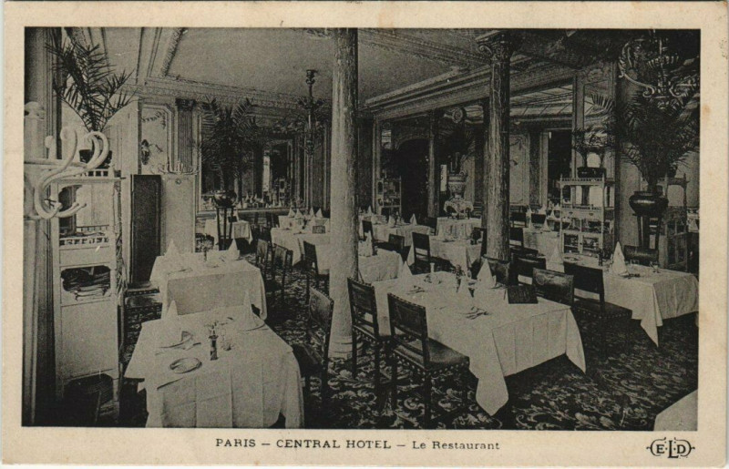 Carte postale ancienne Paris 9e - Central Hotel - Le Restaurant à Paris 9e