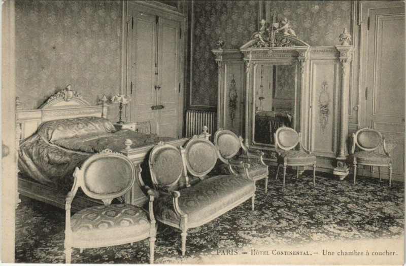 Carte postale ancienne Paris 9e - Hotel Continental - Une chambre a coucher à Paris 9e