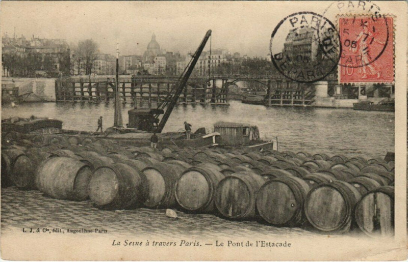 Carte postale ancienne La Seine a travers Paris - Le Pont de l'Estacade à Paris 5e