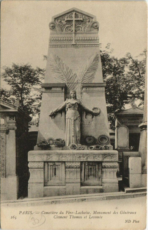 Carte postale ancienne Cimetière du Père-Lachaise - Monument des Généraux Clément Thomas et Lecomte à Paris 20e