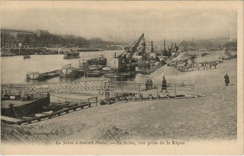 Carte postale ancienne La Seine a travers Paris - La Seine, vue prise de la Rapée à Paris 12e