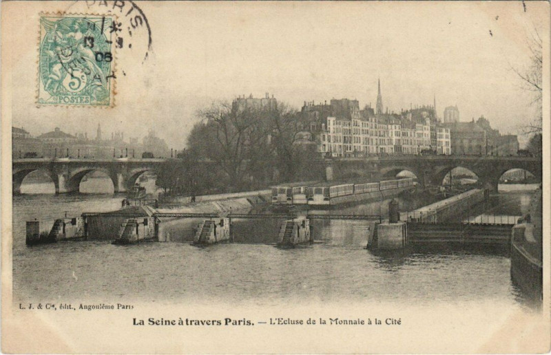 Carte postale ancienne La Seine a travers Paris - L'Ecluse de la Monnaie a la Cité à Paris 6e