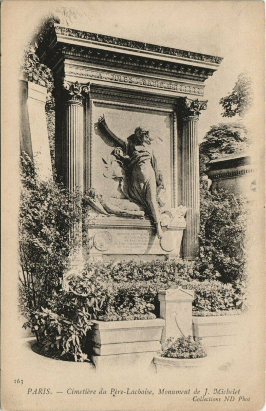 Carte postale ancienne Cimetière du Père-Lachaise, Monument de J. Michelet à Paris 20e
