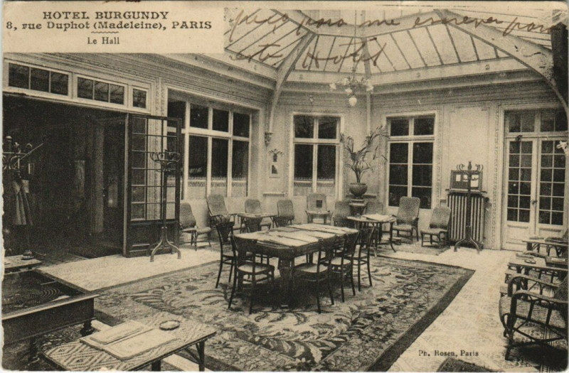 Carte postale ancienne Paris 1er - Hotel Burgundy - 8, rue Duphot (Madeleine) - Le Hall à Paris 1er