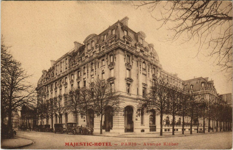 Carte postale ancienne Majestic Hôtel - Avenue Kléber à Paris 16e