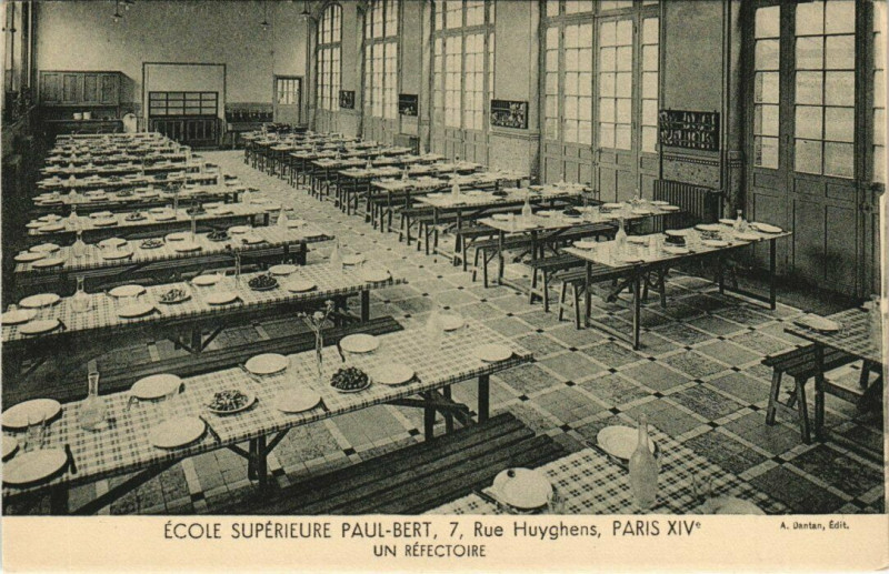Carte postale ancienne Ecole Supérieure Paul-Bert - Un Réfectoire à Paris 14e