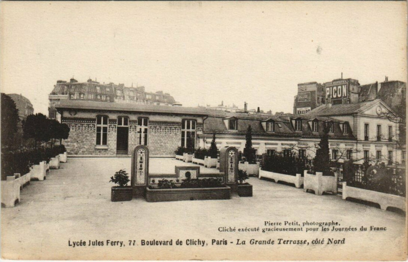 Carte postale ancienne Paris 14e - Lycée Jules Ferry, 77 Boulevard de Clichy à Paris 9e