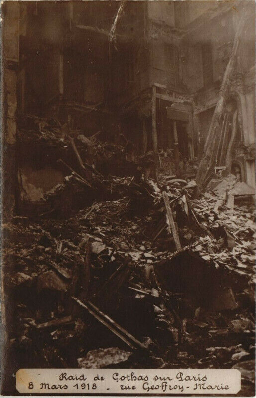 Carte postale ancienne Raid De Gothas Sur Paris (9e) Rue Geoffroy-Marie à Paris 9e