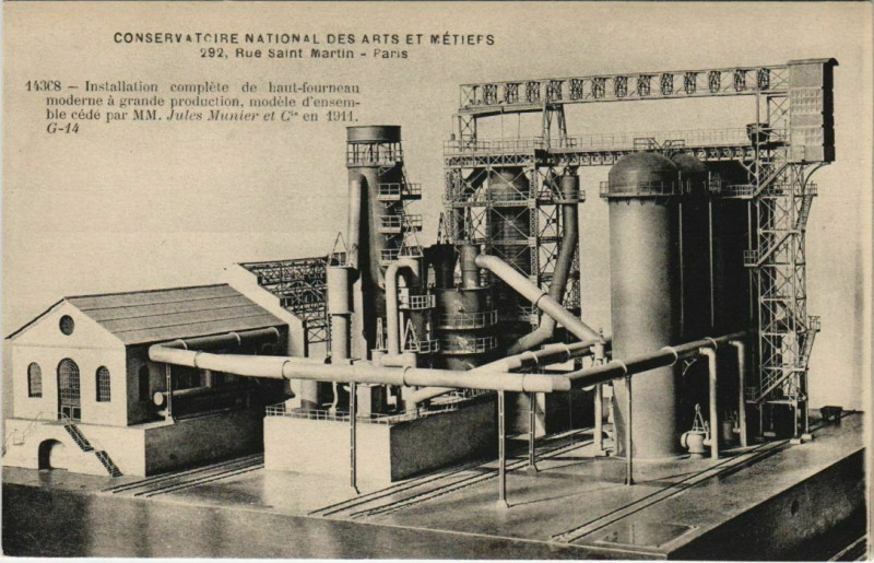 Carte postale ancienne Paris (3e) Cnam - haut-fourneau moderne á grande production à Paris 3e