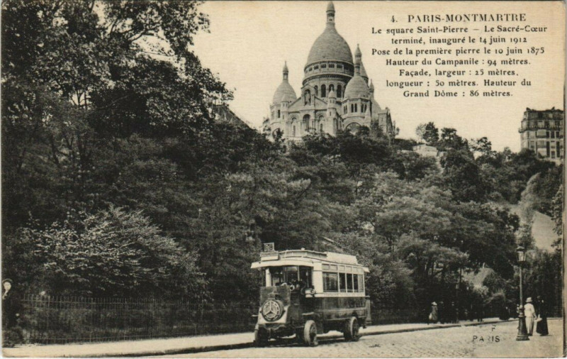 Carte postale ancienne Vieux-Montmartre - Square Saint-Pierre - Le Sacré-Coeur terminé à Paris 18e
