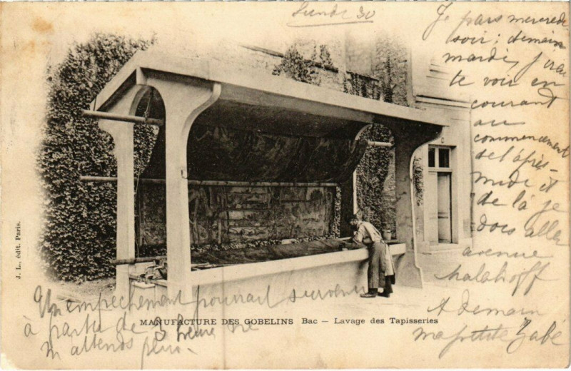 Carte postale ancienne Manufacture des Gobelins - Bac - Lavage des Tapisseries à Paris 13e