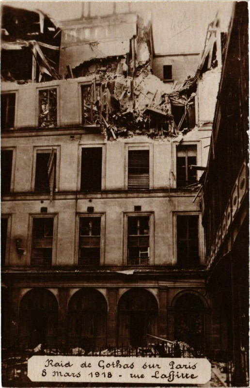 Carte postale ancienne Catastrophe - Raid de Gothas sur Paris - 8 Mars 1918 à Paris