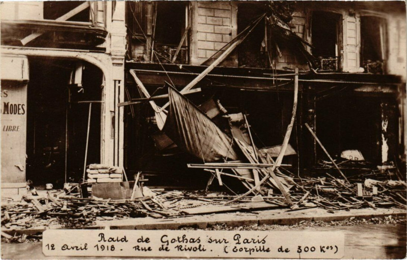 Carte postale ancienne Catastrophe - Raid de Gothas sur Paris - 11 Mars 1918 à Paris