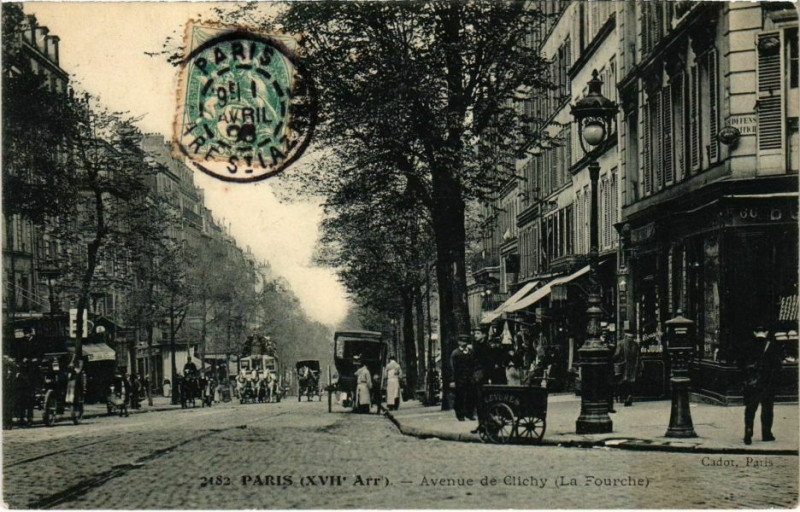 Carte postale ancienne Avenue de Clichy (La Fourche) à Paris 17e