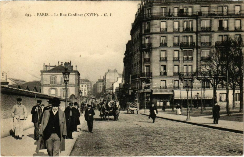 Carte postale ancienne La Rue Cardinet à Paris 17e