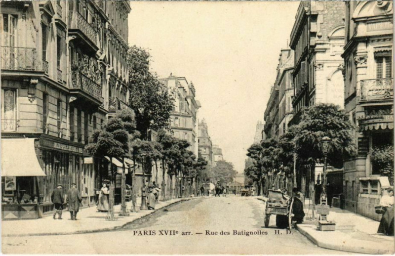 Carte postale ancienne Rue des Batignolles à Paris 17e