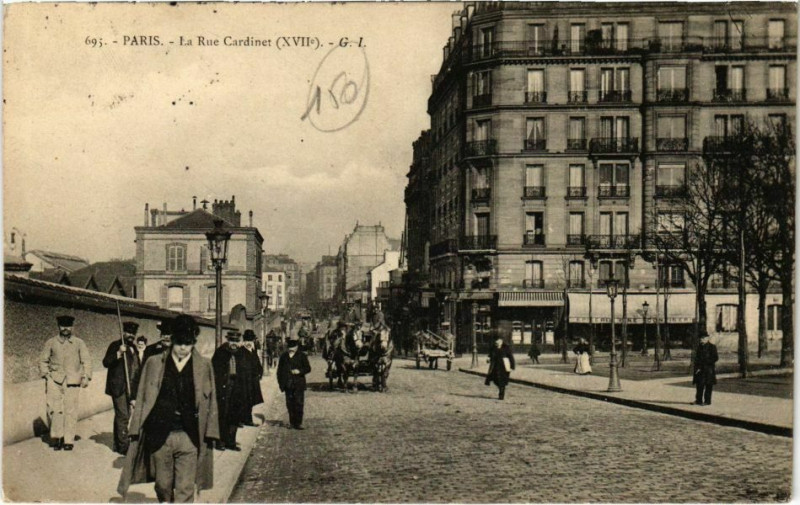 Carte postale ancienne La Rue Cardinet à Paris 17e