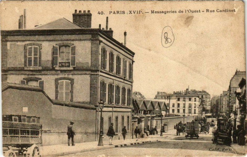 Carte postale ancienne Messageries de l'Ouest - Rue Cardinet à Paris 17e