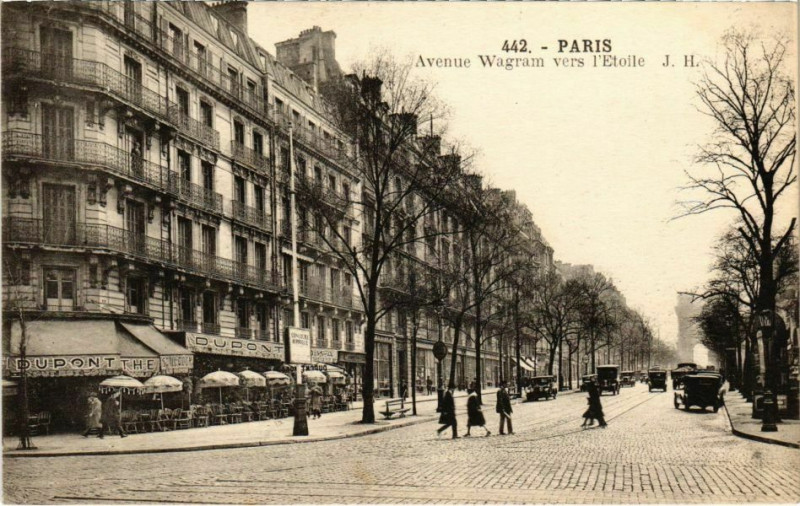 Carte postale ancienne Avenue Wagram vers l'Etoile à Paris 17e