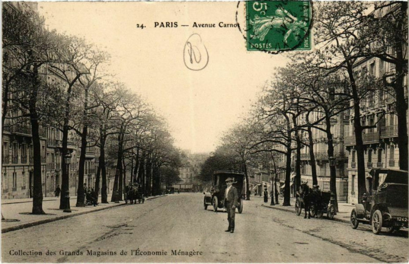 Carte postale ancienne Avenue Carnot à Paris 17e