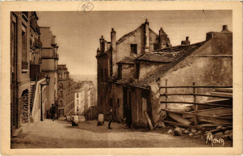 Carte postale ancienne Montmartre - La Rue du Mont-Cenis et la Maison de Mimi Pinson à Paris 18e