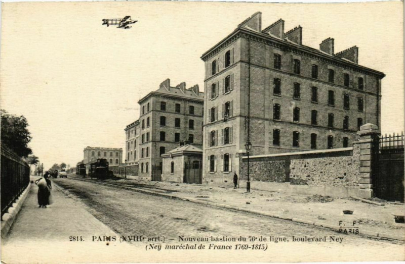 Carte postale ancienne Nouveau Bastion du 76e de Ligne - Boulevard Ney à Paris 18e