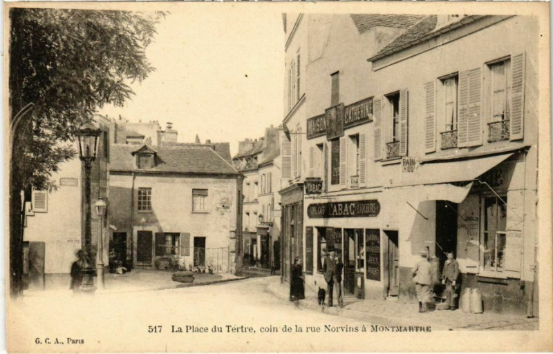 Carte postale ancienne La place du Tertre, coin de la rue Norvins à Montmartre à Paris 18e
