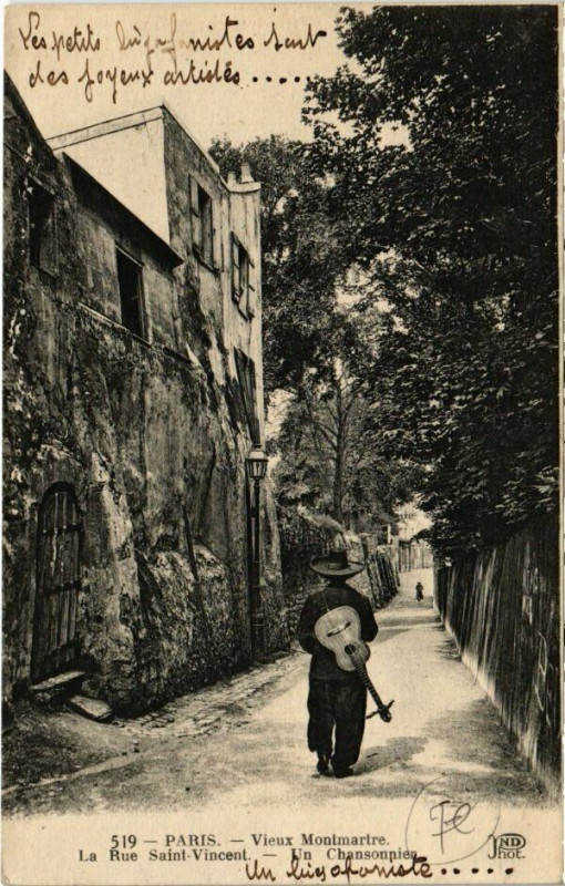 Carte postale ancienne Vieux Montmartre - La Rue Saint-Vincent - Un chansonnier à Paris 18e