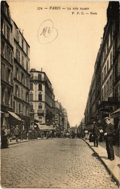 Carte postale ancienne La Rue Ramey à Paris 18e