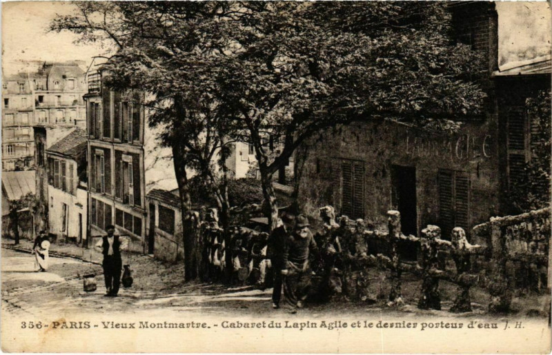 Carte postale ancienne Vieux Montmartre - Cabaret du Lapin Agile et les derniers porteurs d'eau à Paris 18e