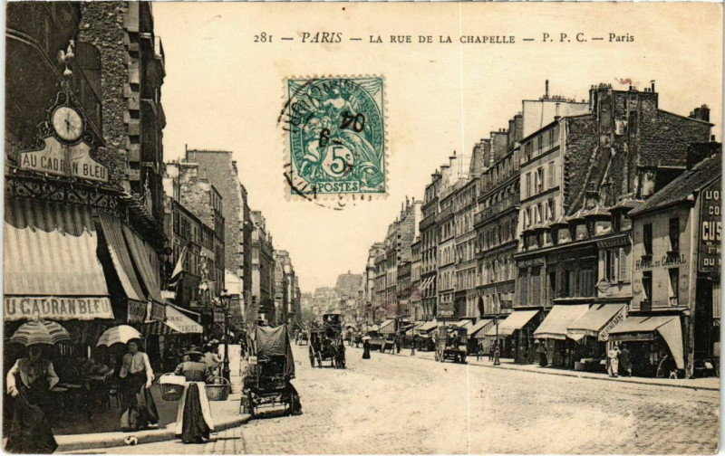 Carte postale ancienne La Rue de la Chapelle à Paris 18e