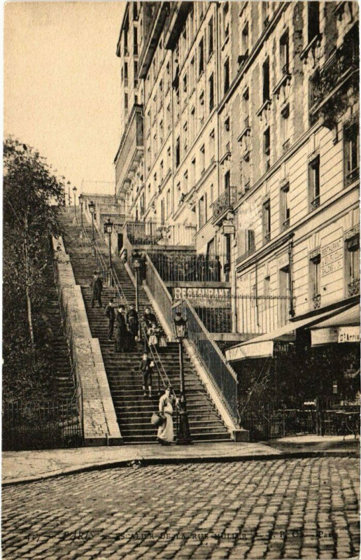 Carte postale ancienne Escalier de la rue Muller à Paris 18e