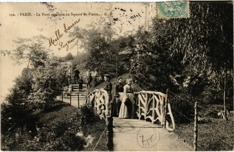 Carte postale ancienne Le Pont rustique au Square Saint-Pierre à Paris 18e