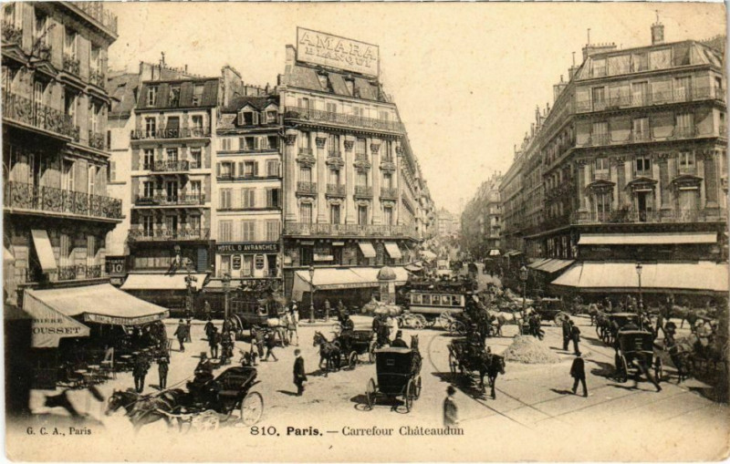 Carte postale ancienne Paris 9e - Carrefour Chateudun à Paris 9e