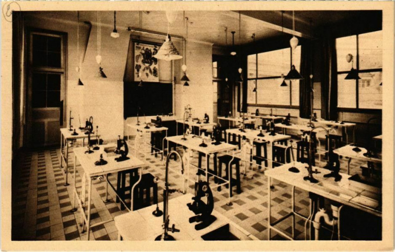 Carte postale ancienne Paris 5e - Lycée Henri Iv à Paris 5e