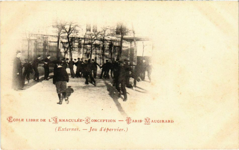 Carte postale ancienne Ecole Libre de l'Immaculée-Conception - Paris-Vaugirard (Externes - Jeu d'épervier) à Paris 15e